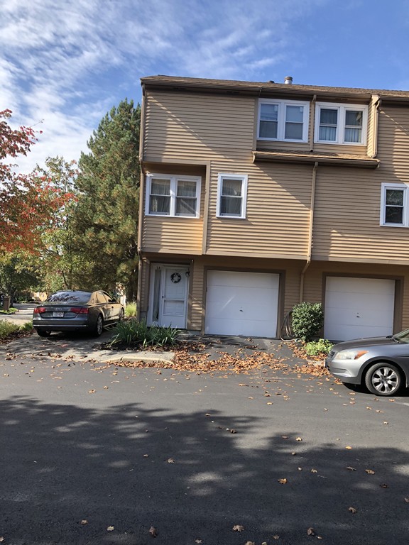 Pickman Park Condos Current Listings & Pictures