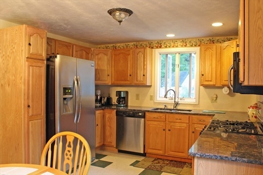 544 Old Winchester Rd, Warwick, MA: $280,000