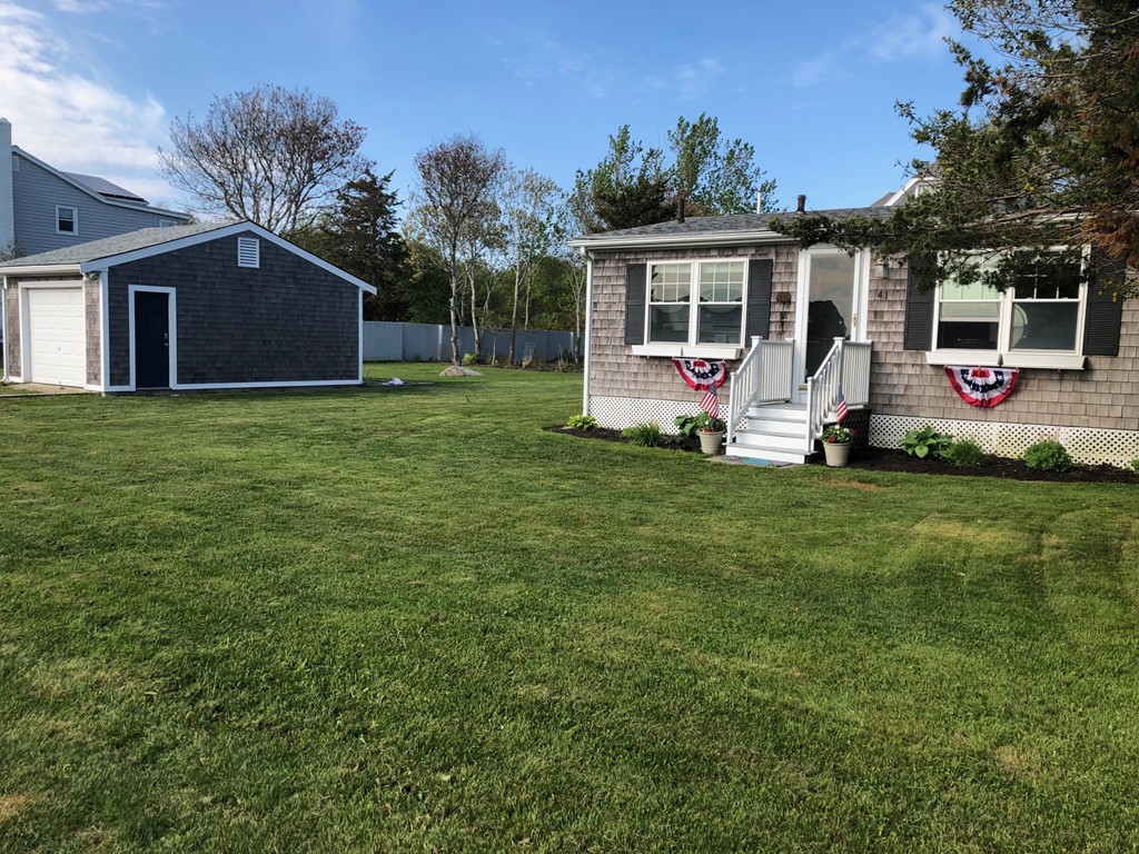 Sold: 41 Balsam St, Fairhaven, MA 02719, West Island | 3 Beds / 1 Full