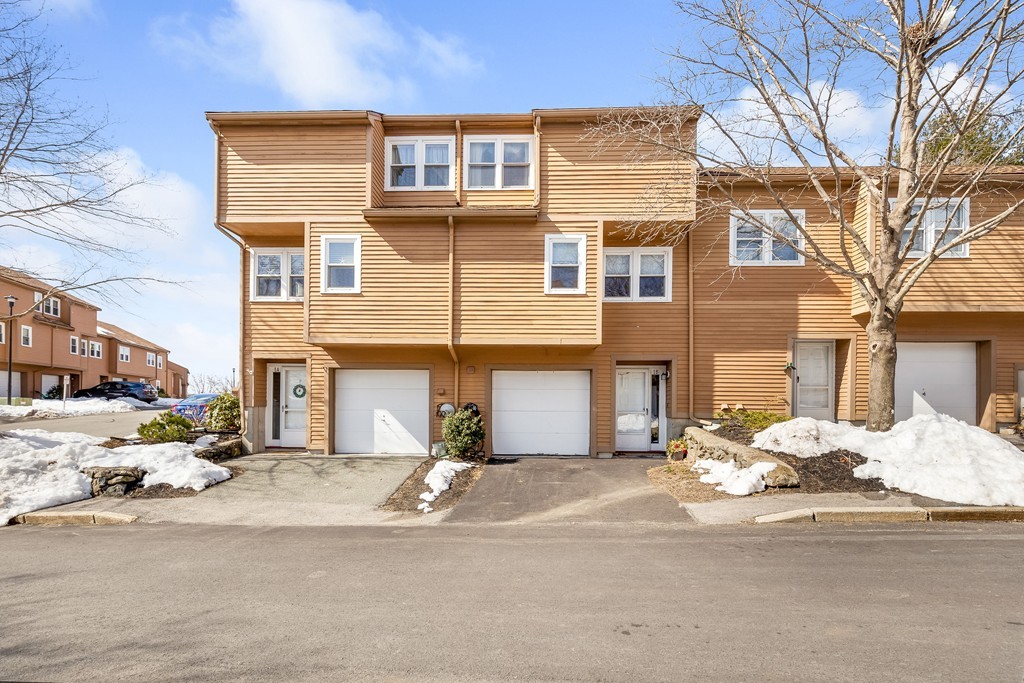 Pickman Park Condos Current Listings & Pictures