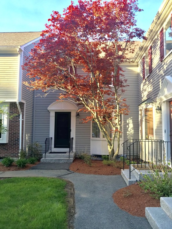 Huntington Wood Condos View Current Listings & Pictures