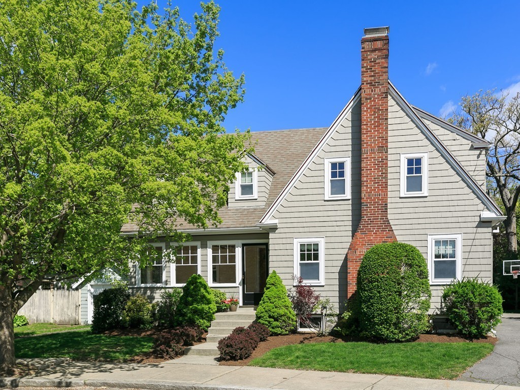12 White Oak Road, West Roxbury's Bellevue Hill, Boston, MA 02132