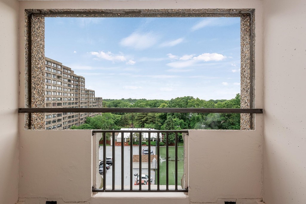 Towers at Chestnut Hill Condos View Current Listings & Pictures