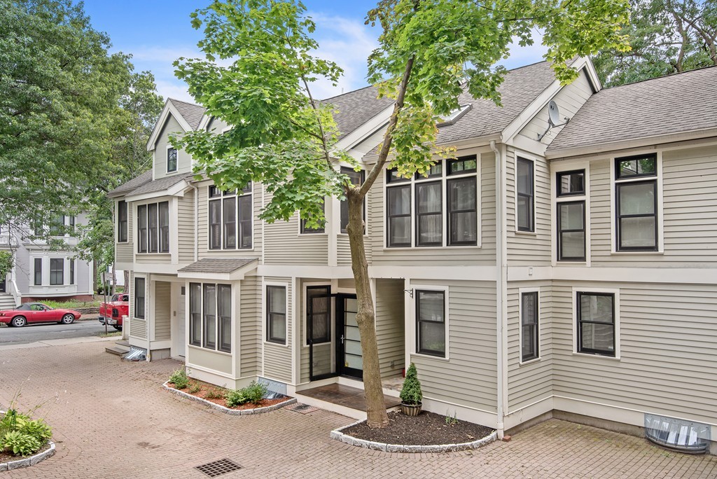 Cambridge Real Estate Listings Single Family Homes, & Condos for Sale