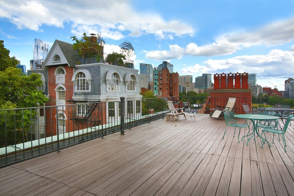 Beacon Hill Real Estate