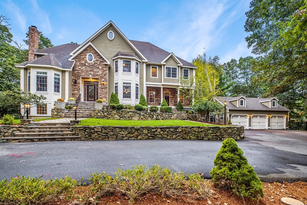 175 Cumberland Rd, Wrentham, MA 02093