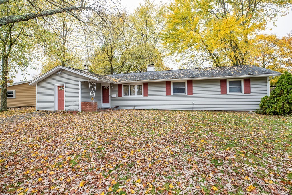 12 William Road, Holbrook, MA 02343