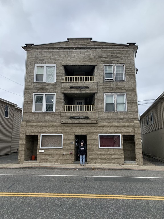 Sold 305 East St, Ludlow, MA 01056 250000