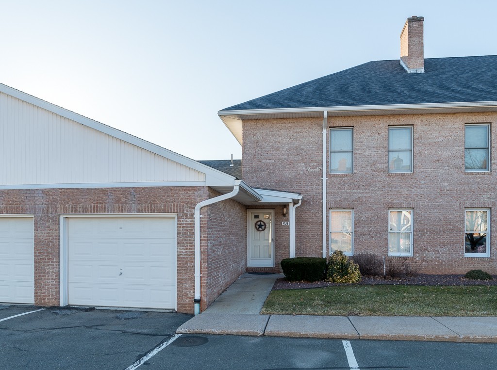 Agawam 2 Bed 2 Bath Condo for Sale 229,000
