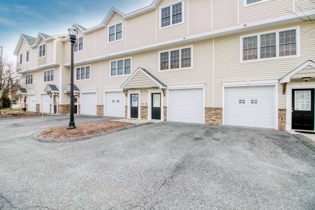 29 Regency Court Chicopee Ma Mls 72623902