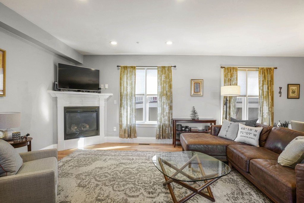 Jamaica Plain 3 Bed 2 Bath Condo for Sale Sold for 651,000