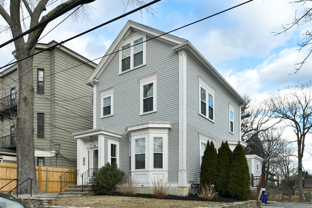44 Rockview St., #3, Jamaica Plain, Boston, MA 02130