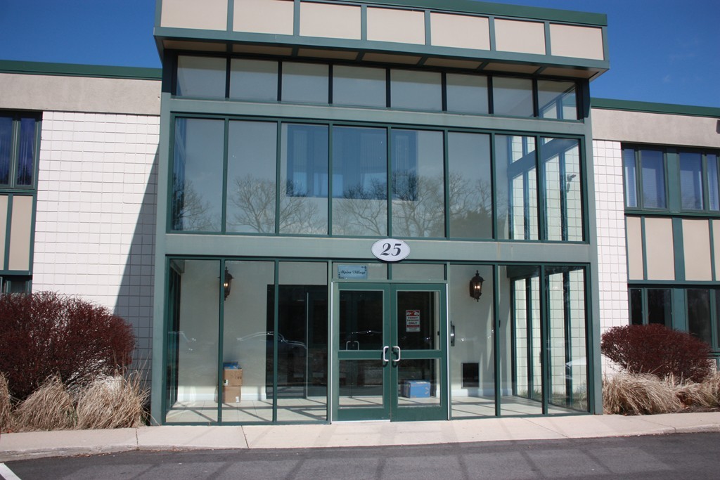 25 Alpine St, #31, Hyde Park, Boston, MA 02136