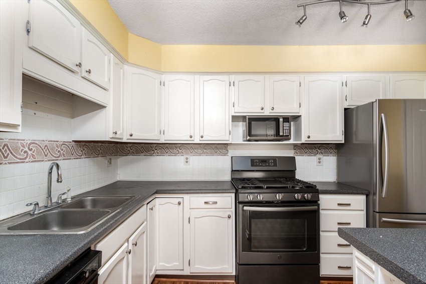 50 Brookside Dr Exeter Nh 03833