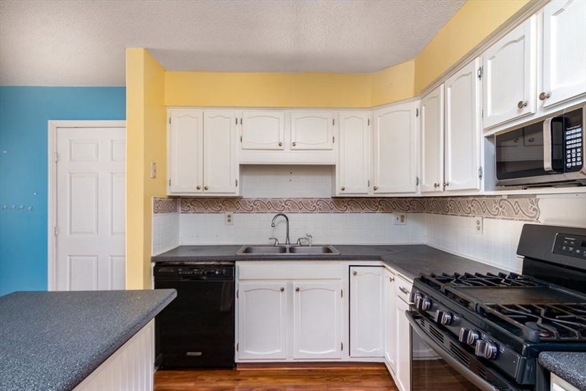 50 Brookside Dr Exeter Nh 03833