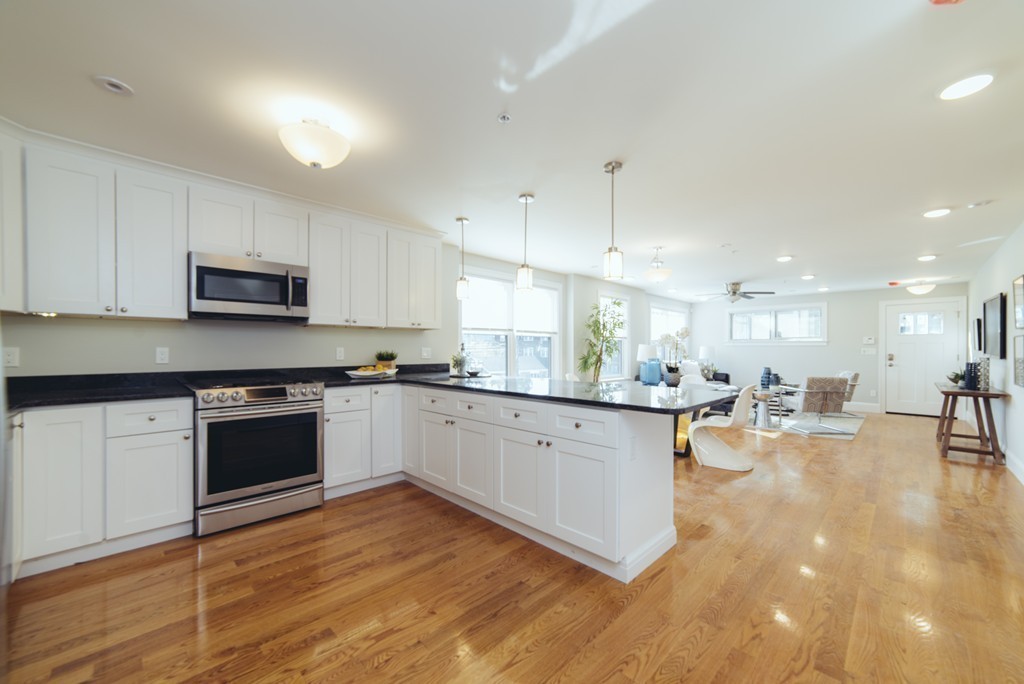 45 Spring St, West Roxbury