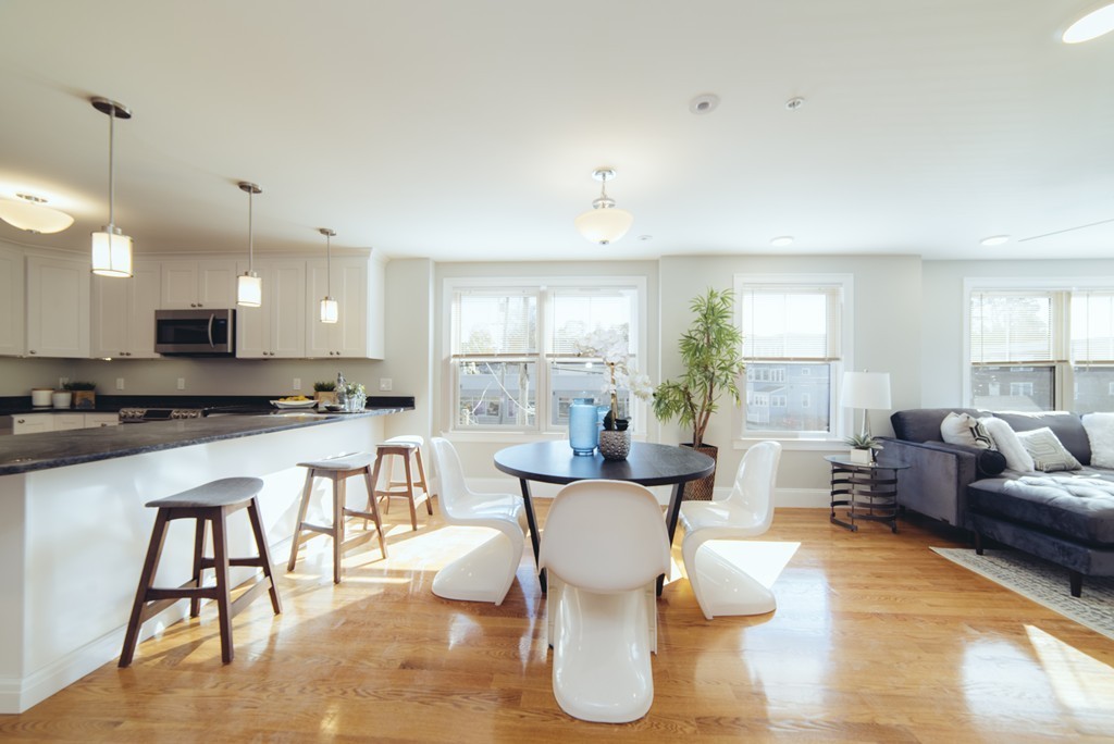 45 Spring St, West Roxbury