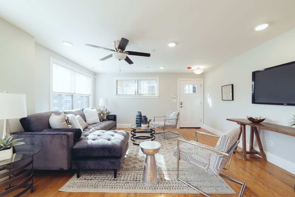 45 Spring St, West Roxbury