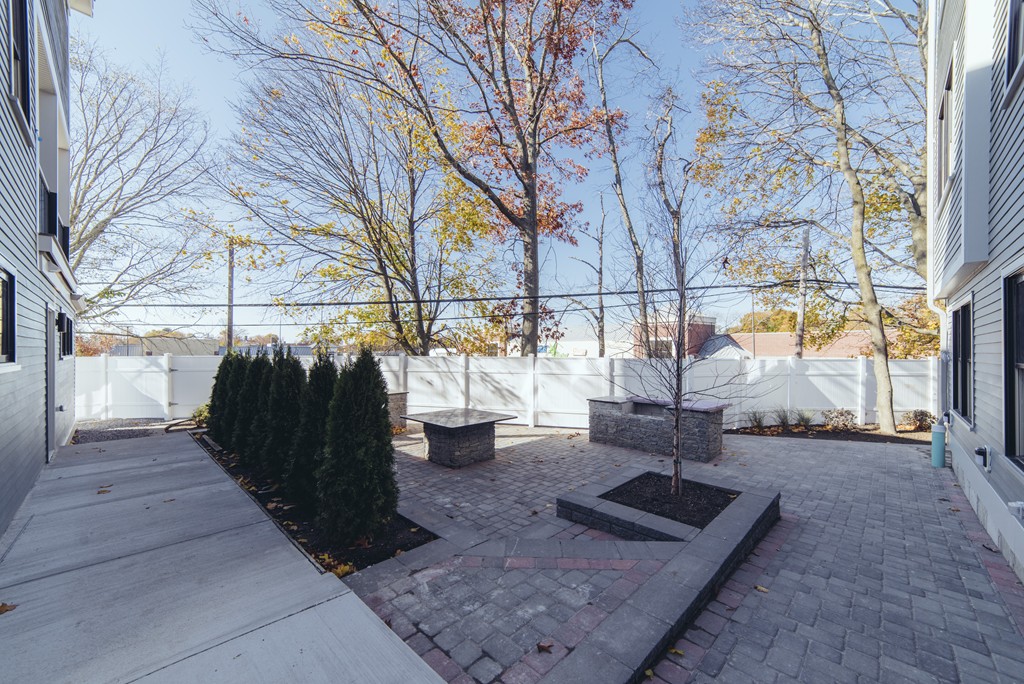 45 Spring St, West Roxbury