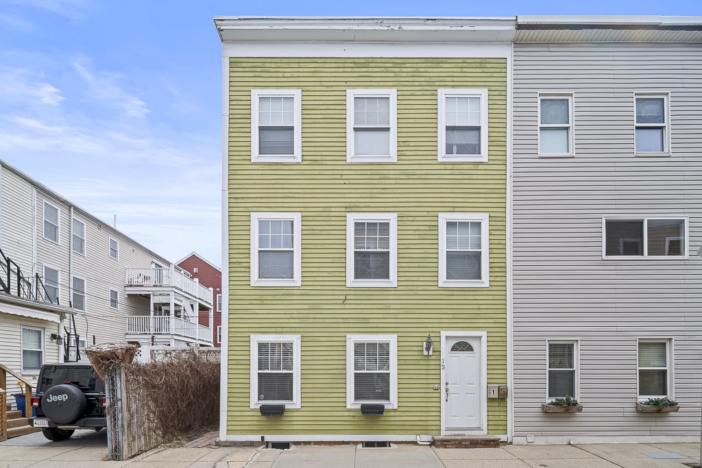 13 Emmet St, #1, South Boston, Boston, MA 02127