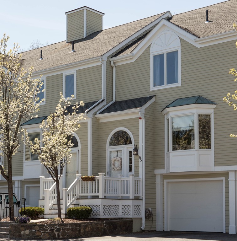 Danvers 3 Bed 2 Bath Condo for Sale Sold for 425,000