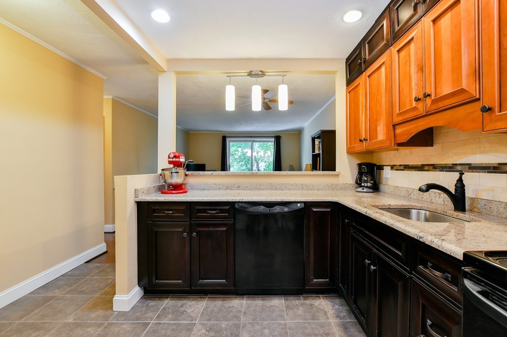 18 Pond St., #11, Jamaica Plain, Boston, MA 02130