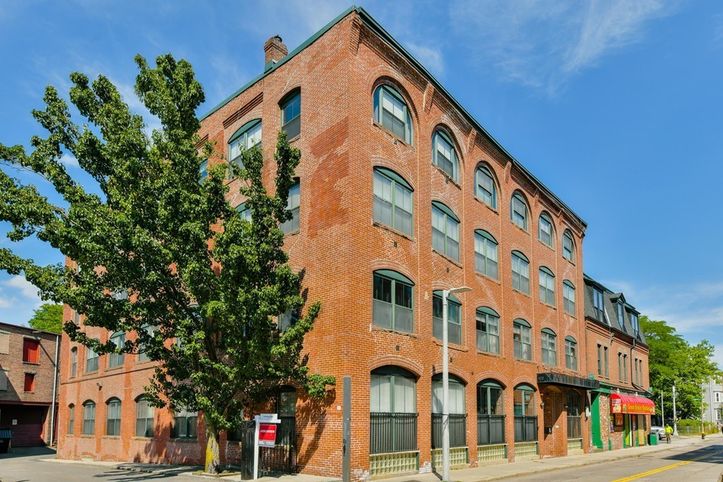 172 Green St., #5, Jamaica Plain, Boston, MA 02130