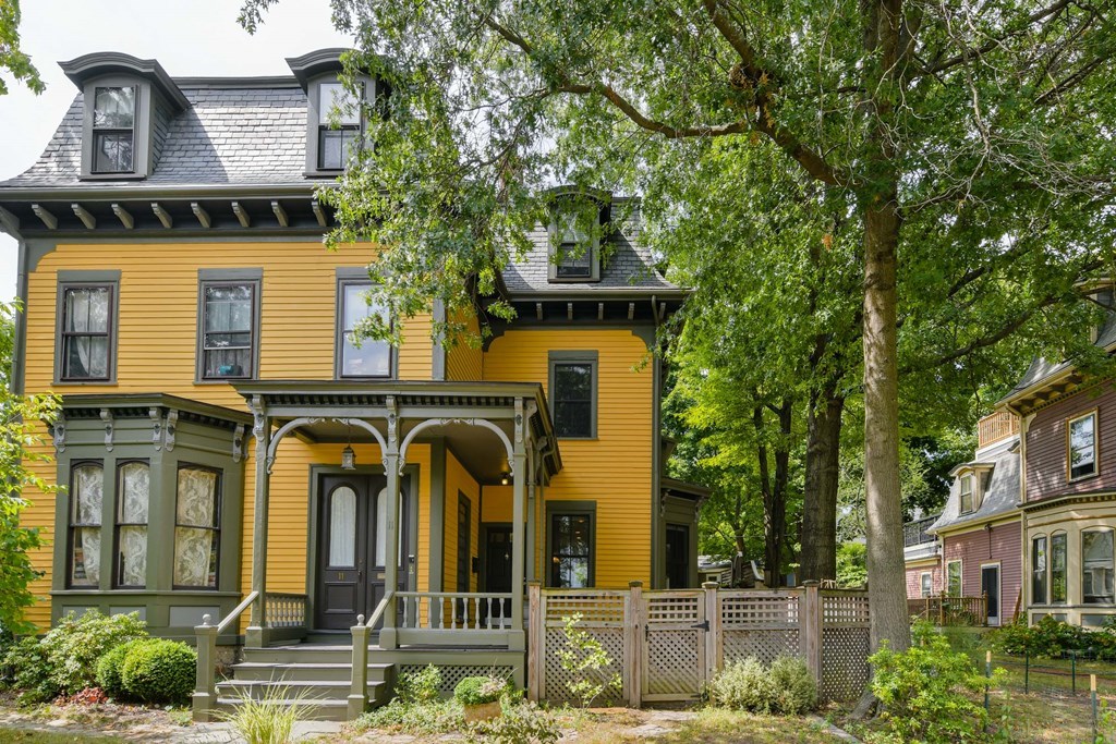 11 Everett St., #2, Jamaica Plain, Boston, MA 02130