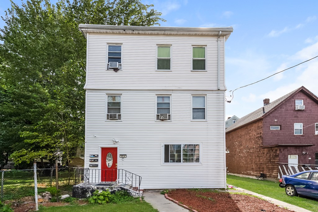 21-21A Dacia St, Boston, MA 02125