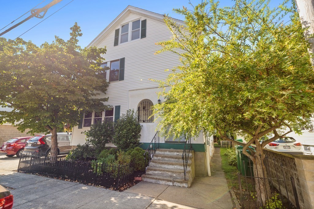 8 Chipman St, #8, Medford, MA 02155
