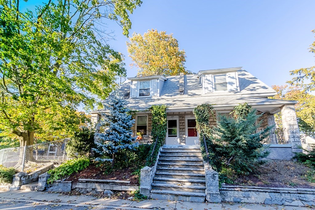 West Roxbury Real Estate 137 Gardner St 137, Boston, MA 02132