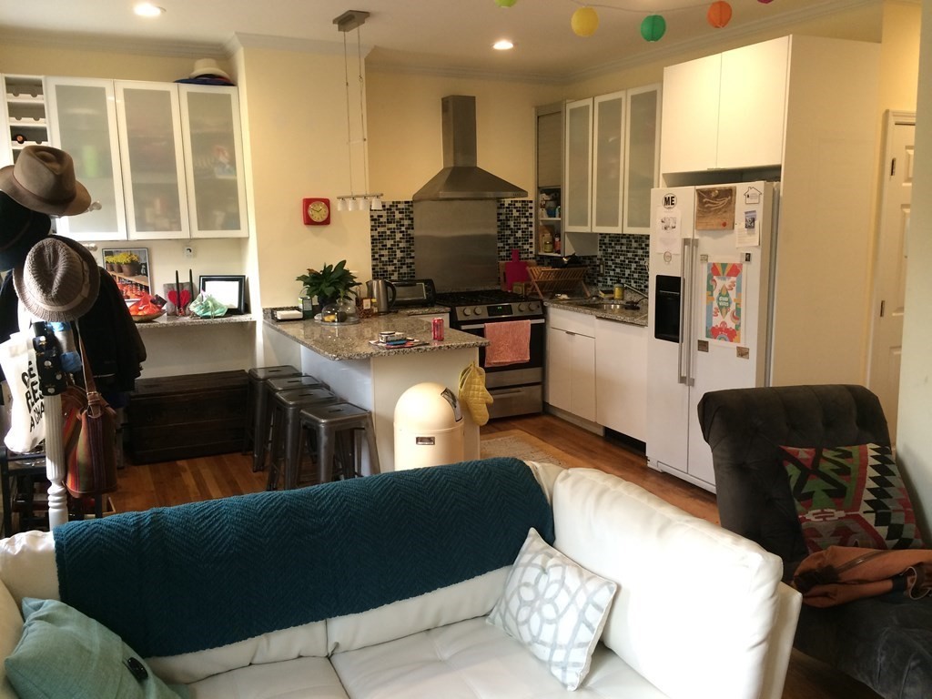 174 Bolton St, South Boston