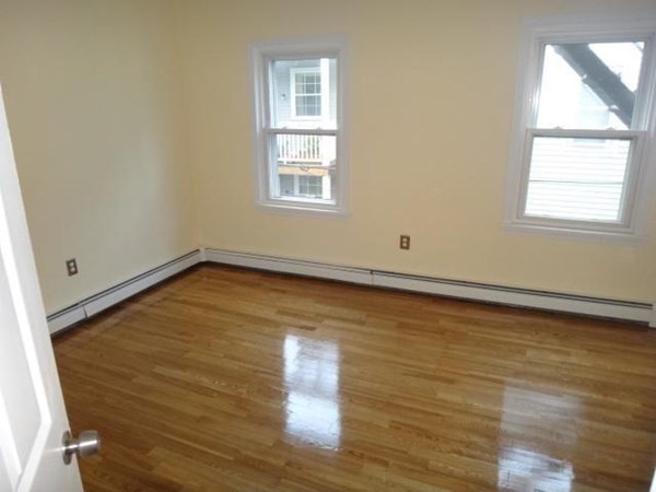 174 Bolton St, South Boston