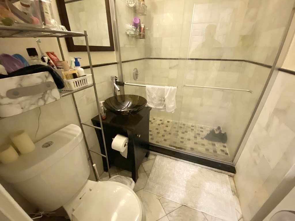 174 Bolton St, South Boston