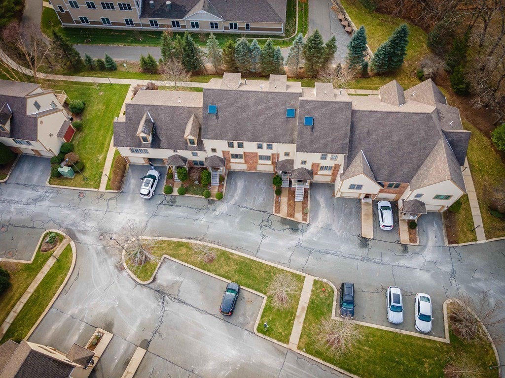 Paul Revere Village Condos Current Listings & Pictures