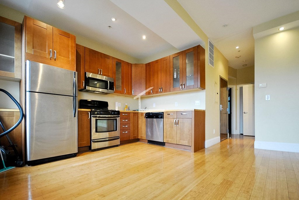 9 Cortes St, Back Bay