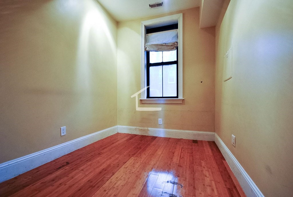 9 Cortes St, Back Bay