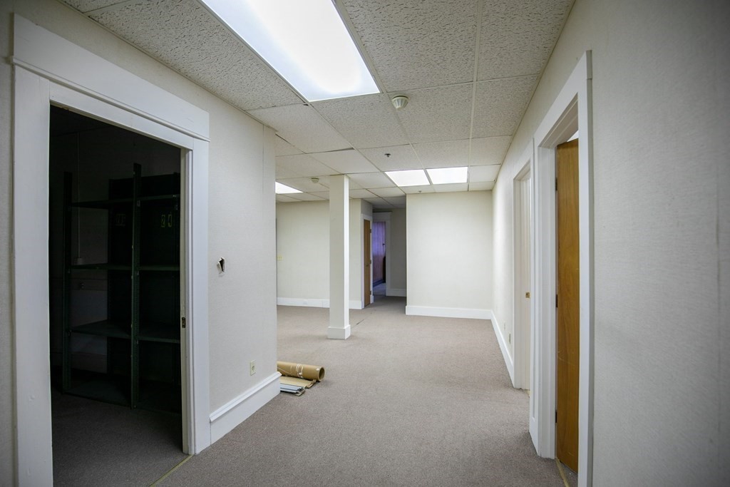 302 High St, Holyoke, MA 01040 - Image 8