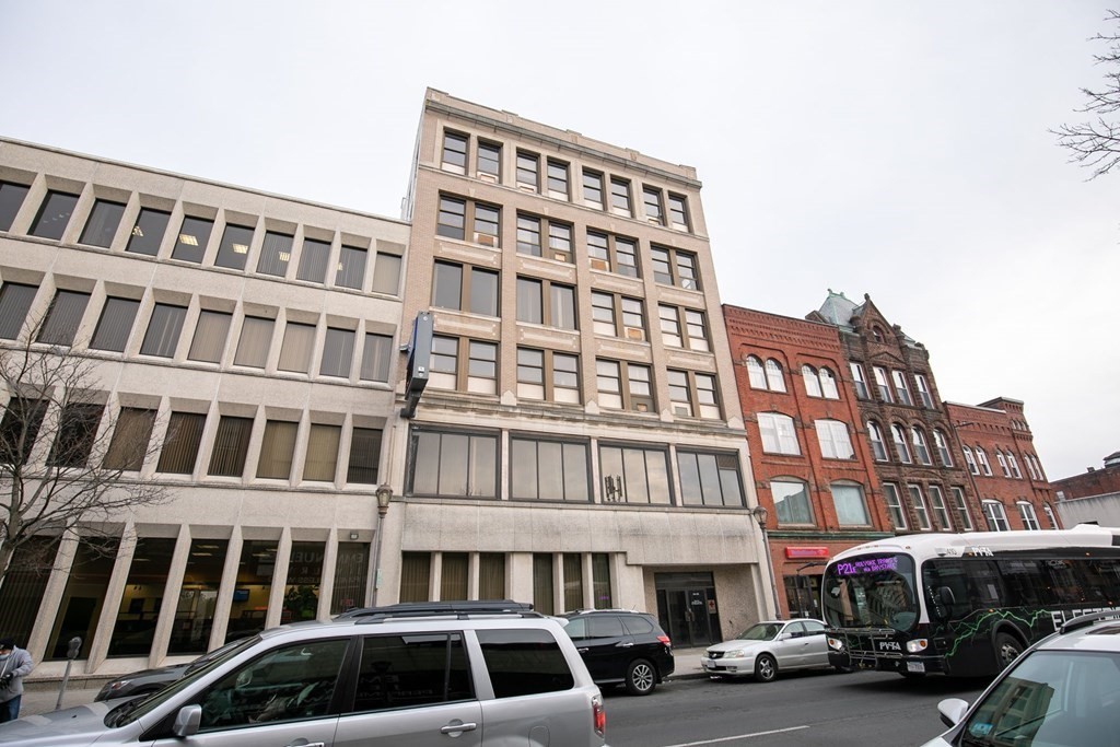 302 High St, Holyoke, MA 01040 - Image 9