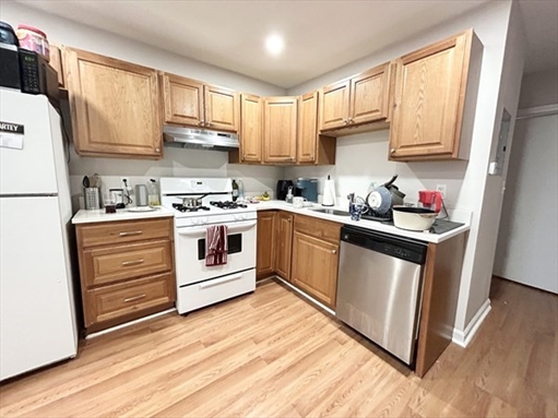 92 Hammond Street, Apt 5