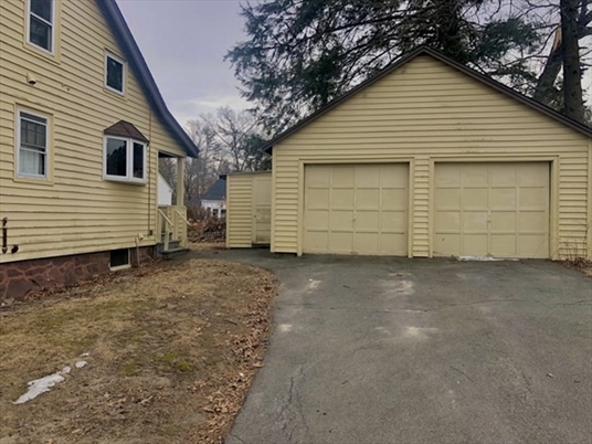 178 Fairview St W, Greenfield, MA: $225,000