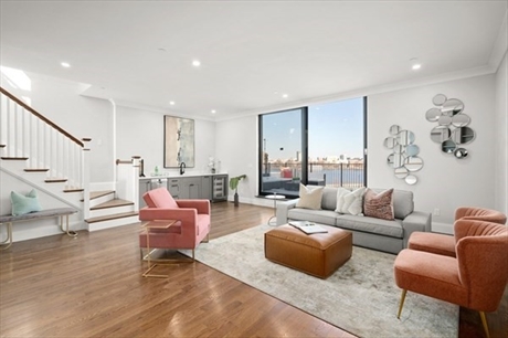 60 Charlesgate West
