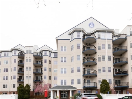 10 Seaport Dr