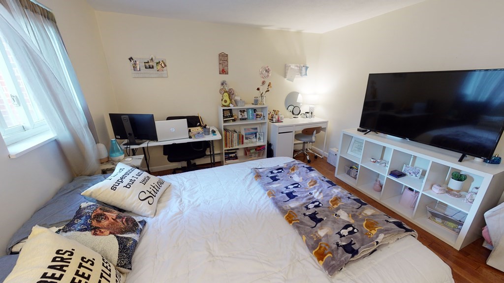 28 Bryon Rd, West Roxbury