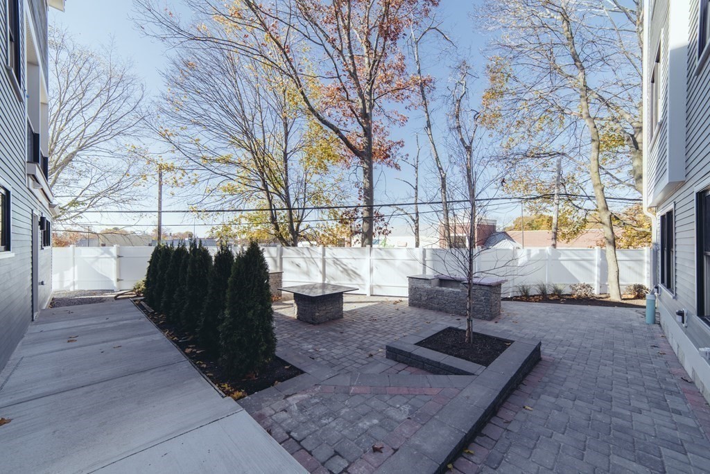 45 Spring St, West Roxbury