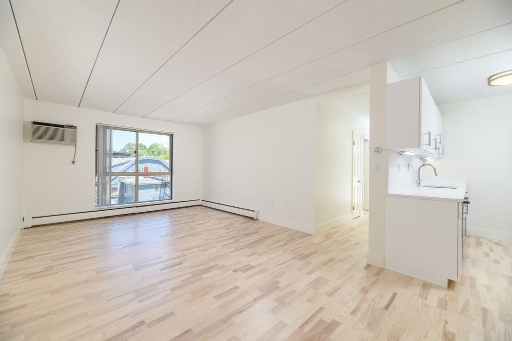 16 Trowbridge St, Harvard Square