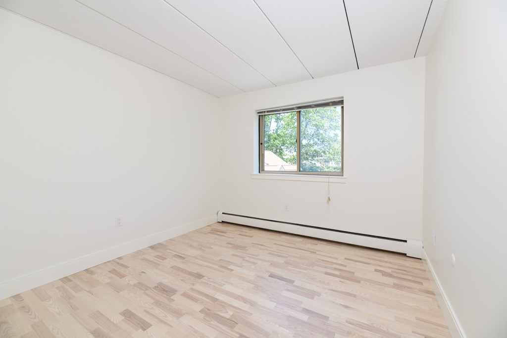 16 Trowbridge St, Harvard Square