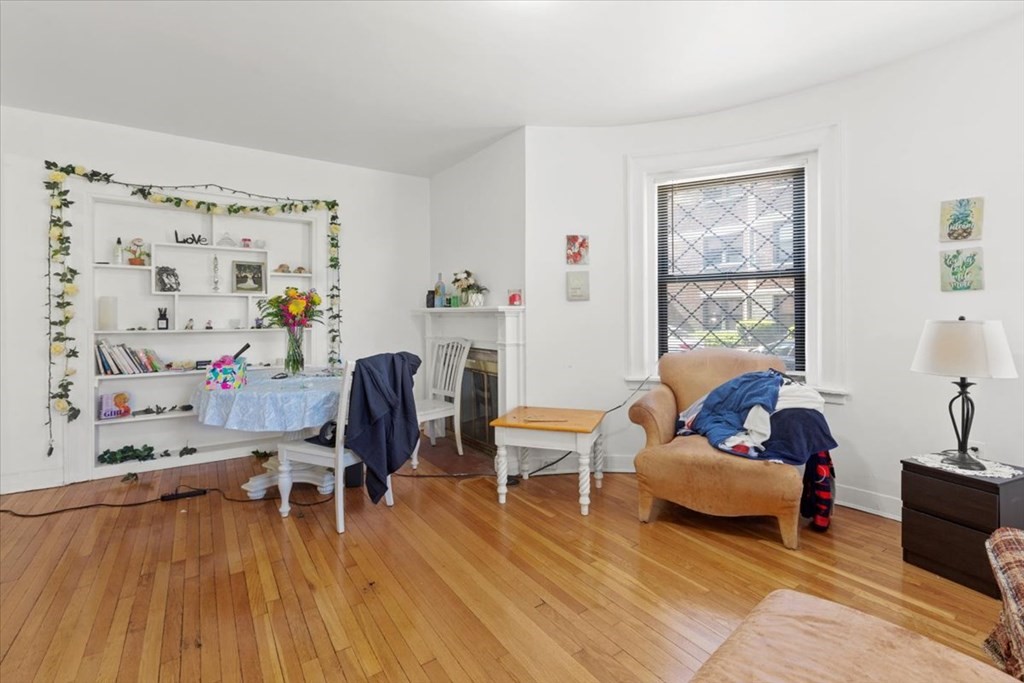 1462 Commonwealth Ave, Brighton