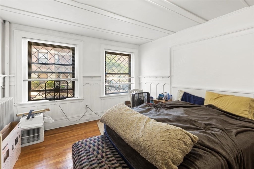 1462 Commonwealth Ave, Brighton