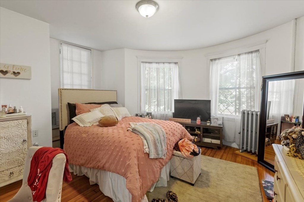 1462 Commonwealth Ave, Brighton